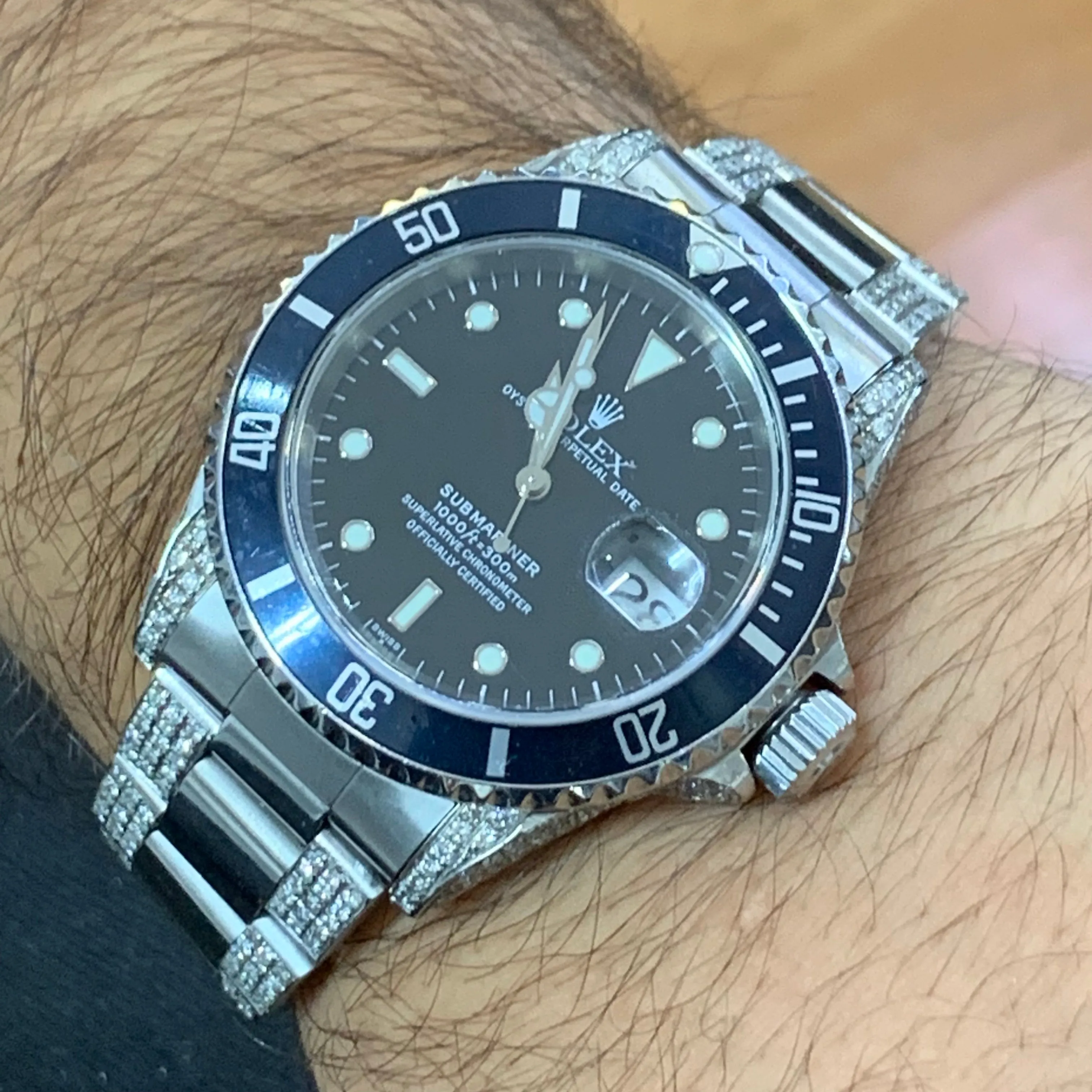 40mm Rolex Submariner Watch with Stainless Steel Oyster Diamond Bracelet