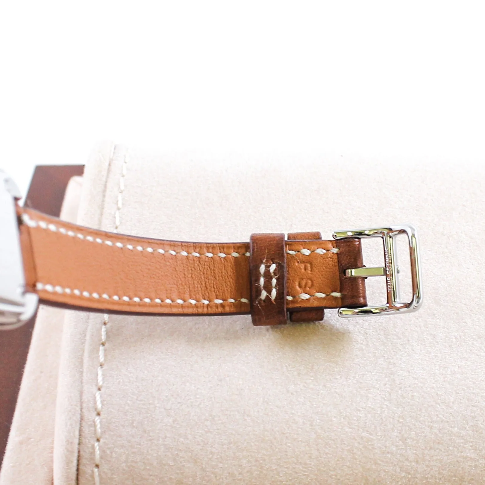 Nantucket 17 x 23 mm gold band phw rrp3520