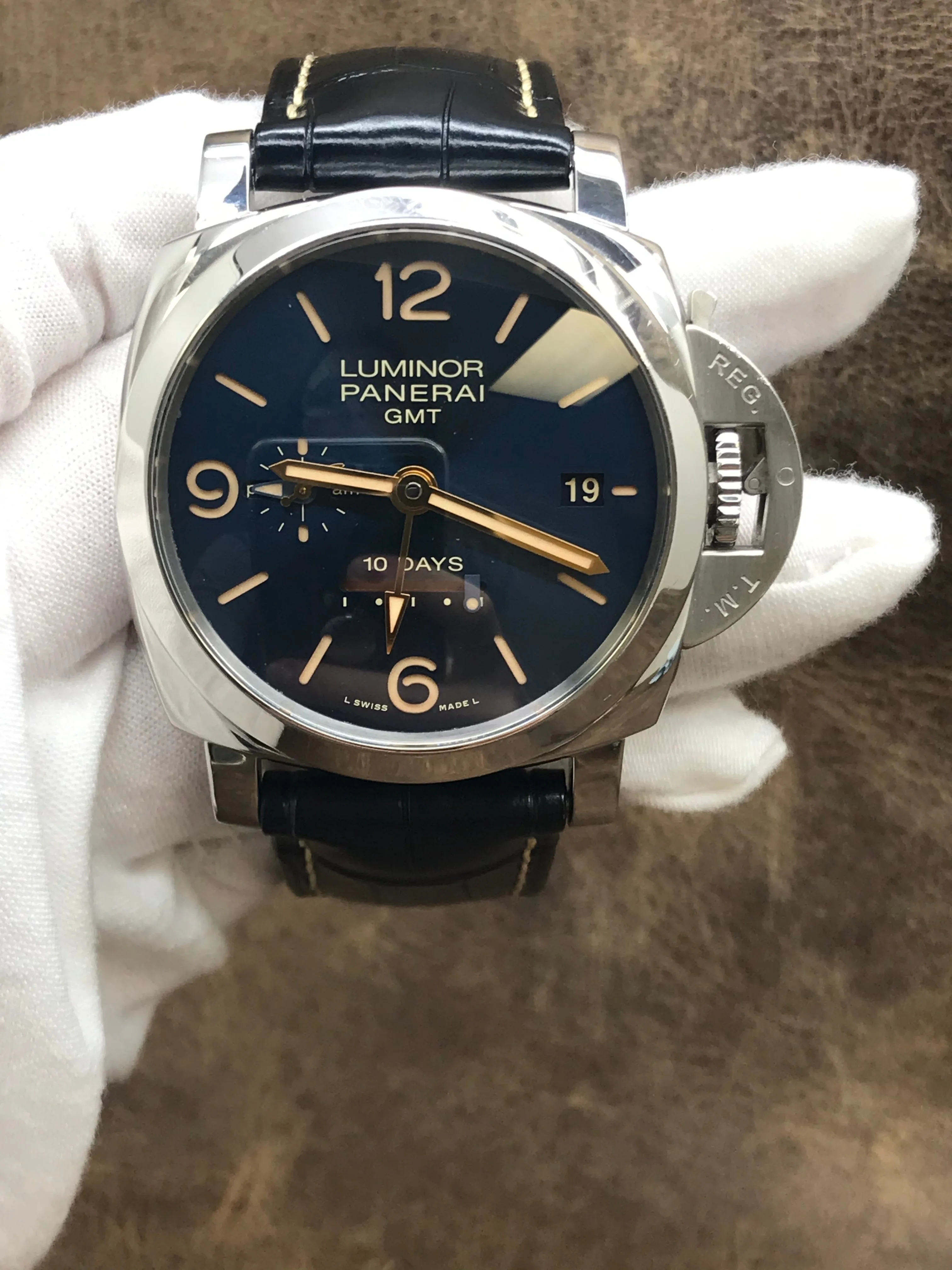Panerai Luminor 1950 10 Days GMT PAM00689 Blue Dial Automatic Men's Watch