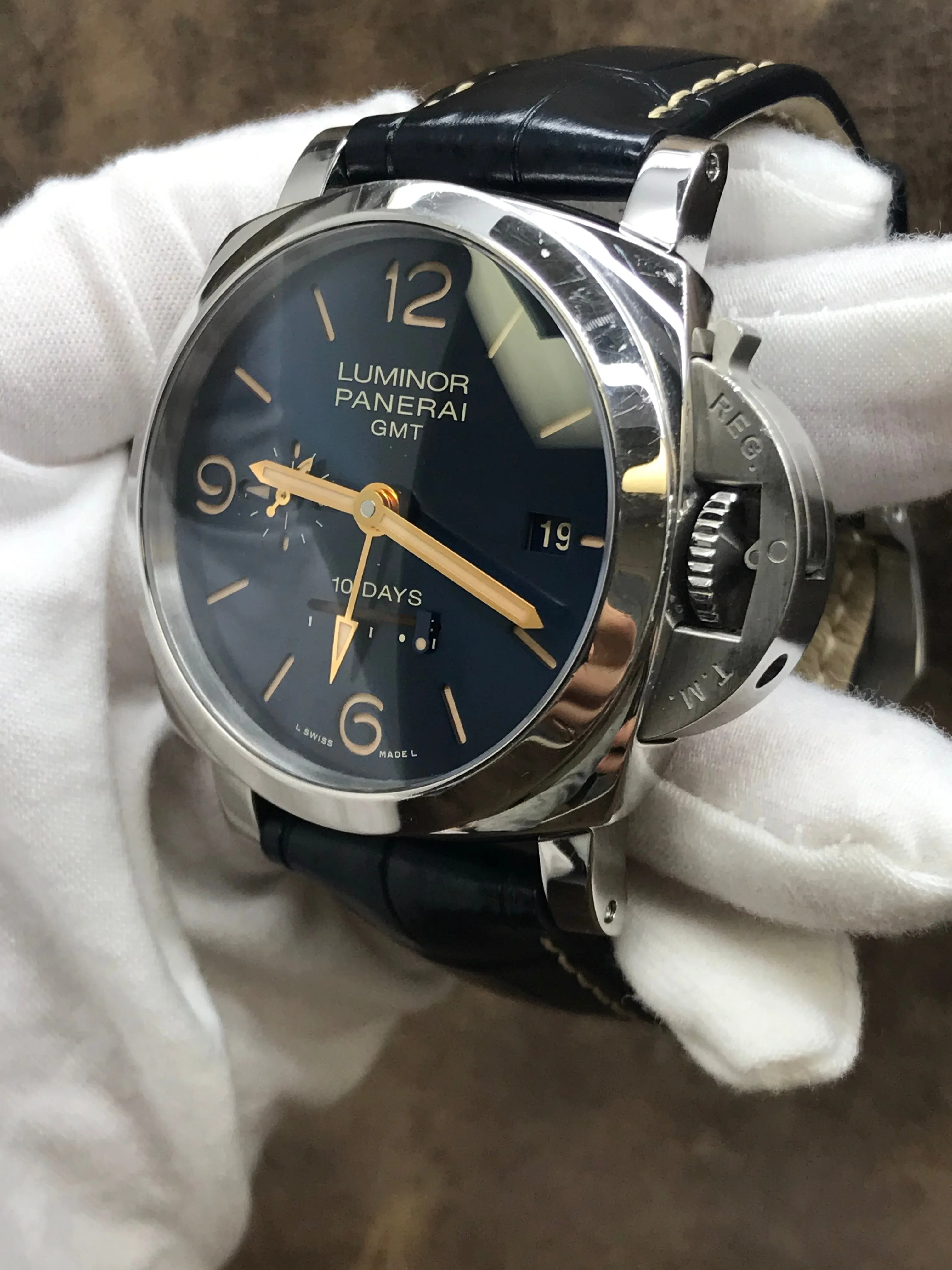 Panerai Luminor 1950 10 Days GMT PAM00689 Blue Dial Automatic Men's Watch