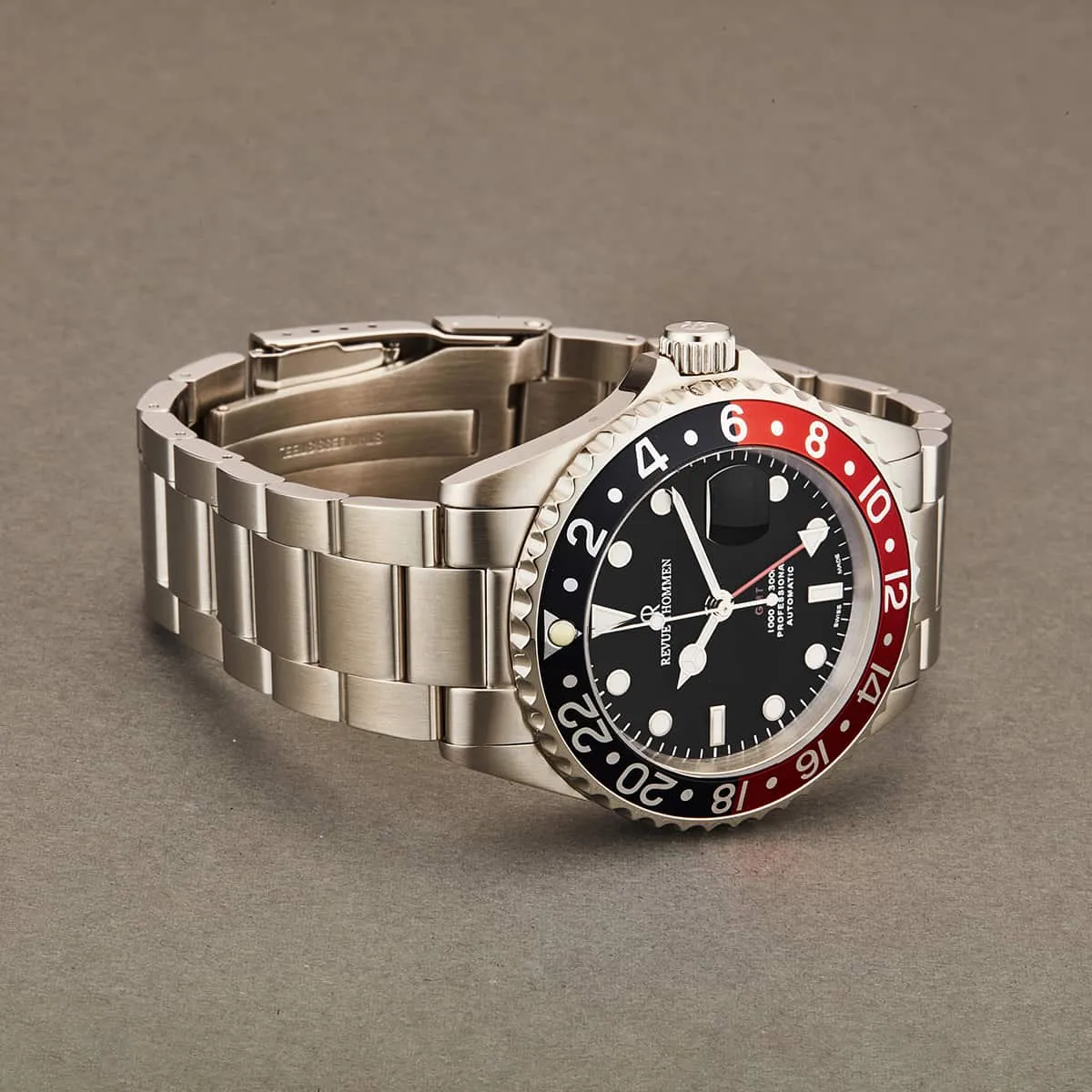 Revue Thommen Men's 17572.2136 'Diver' Black Dial Stainless Steel GMT Automatic Watch