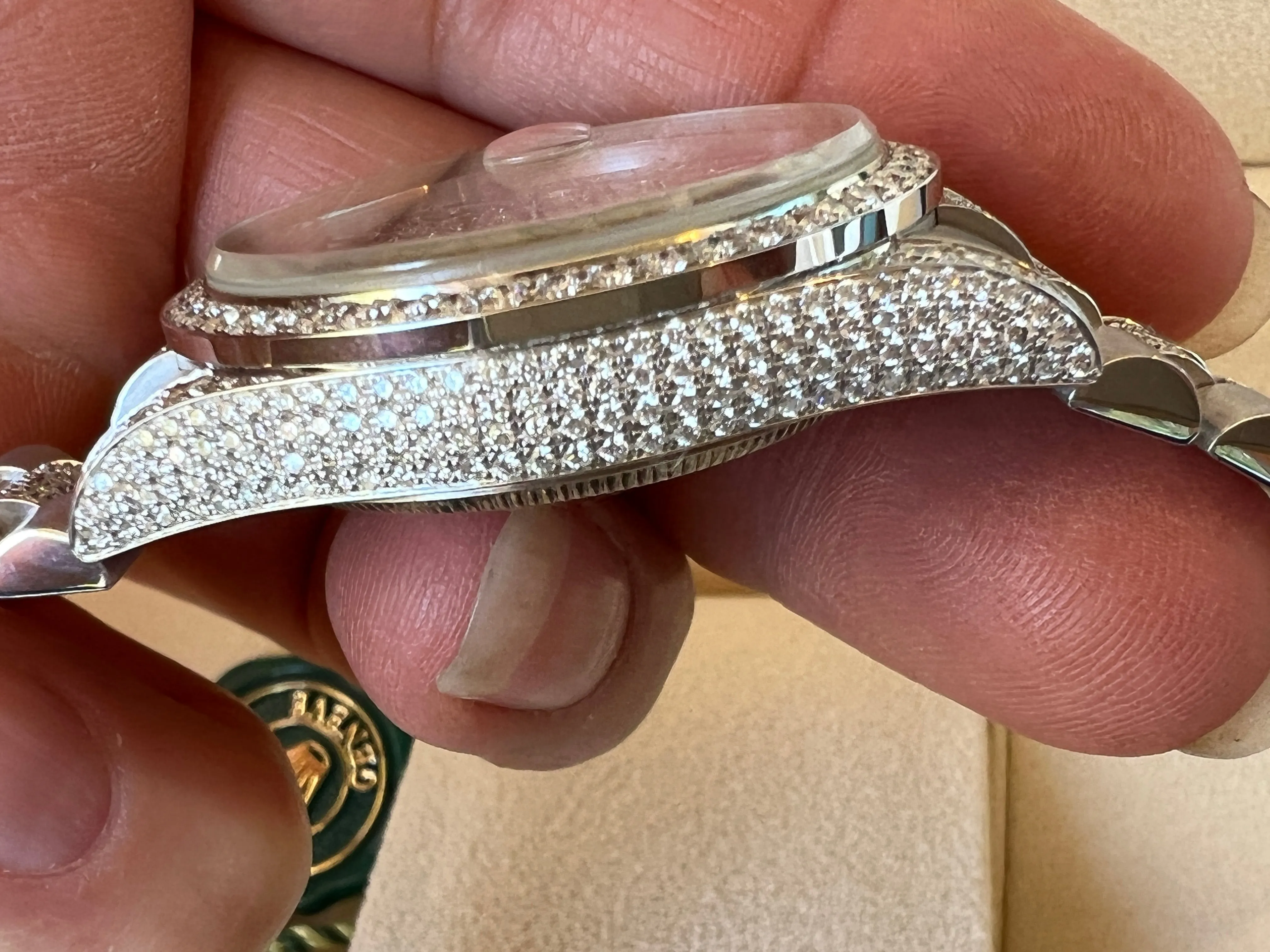 Rolex 36mm "Presidential" Day-Date 118239 Unisex Watch. Diamond Dial with Sapphire, Diamond Case, Diamond Lugs, Diamond Center Links and Diamond Bezel