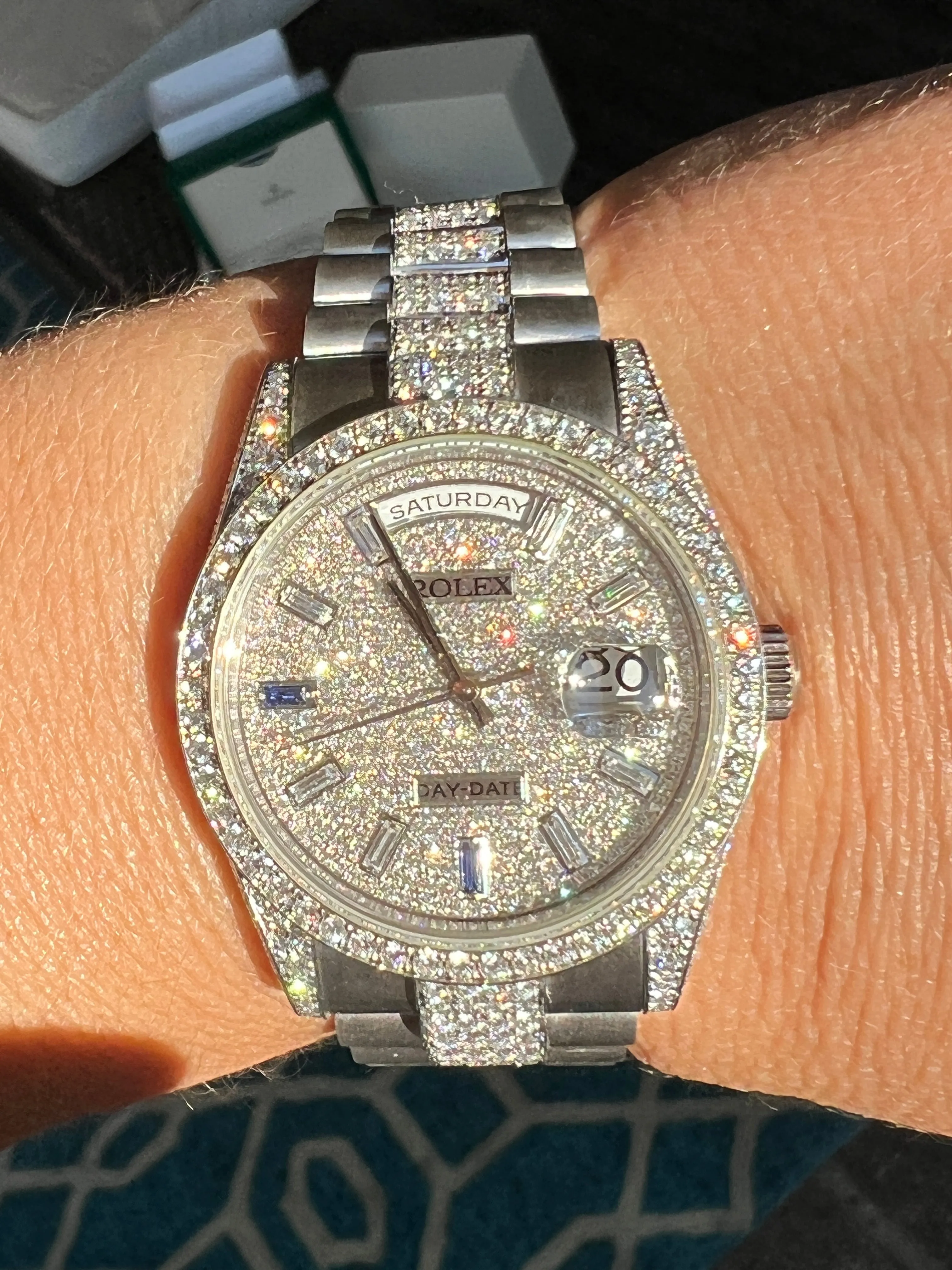Rolex 36mm "Presidential" Day-Date 118239 Unisex Watch. Diamond Dial with Sapphire, Diamond Case, Diamond Lugs, Diamond Center Links and Diamond Bezel