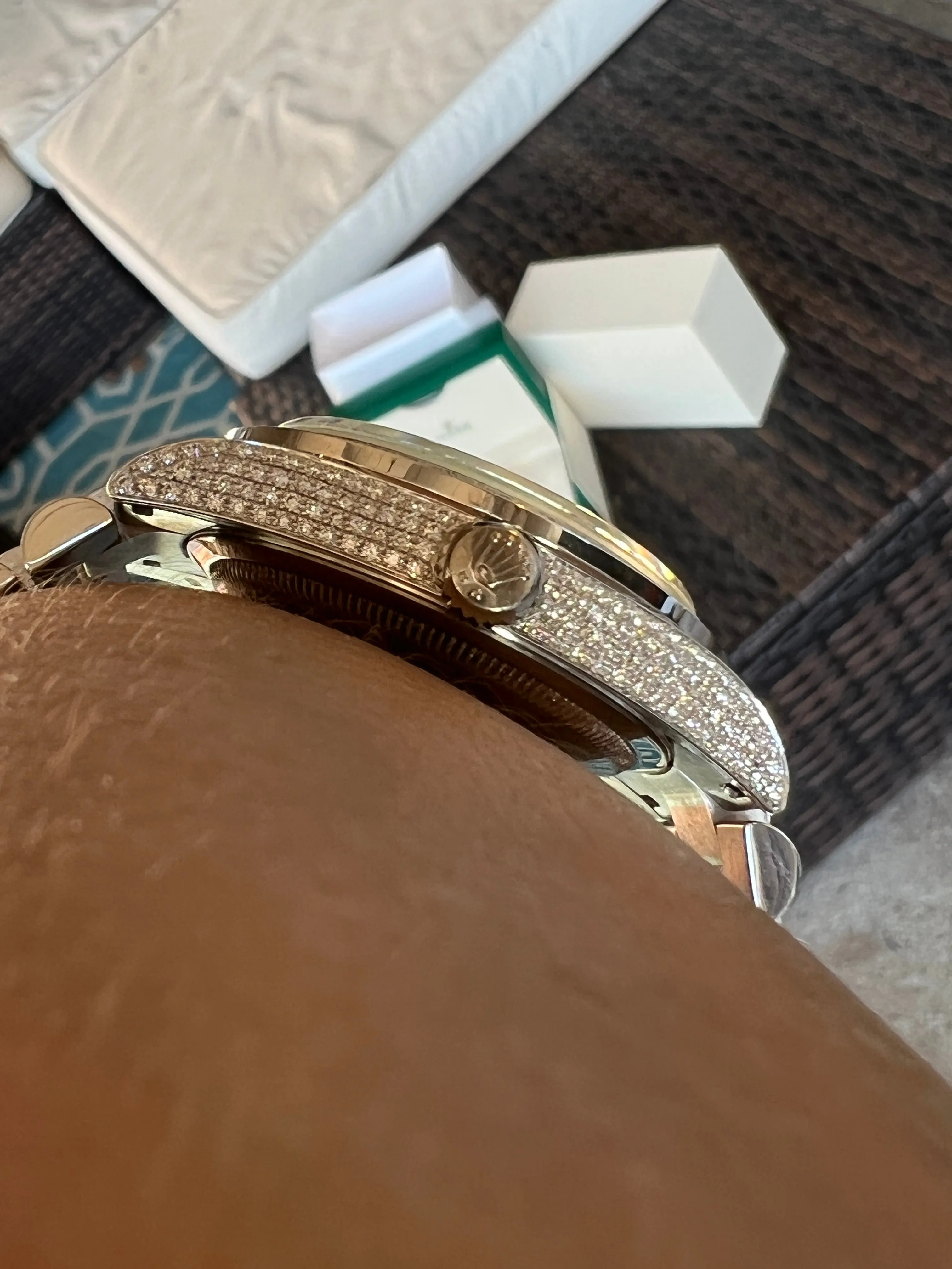 Rolex 36mm "Presidential" Day-Date 118239 Unisex Watch. Diamond Dial with Sapphire, Diamond Case, Diamond Lugs, Diamond Center Links and Diamond Bezel